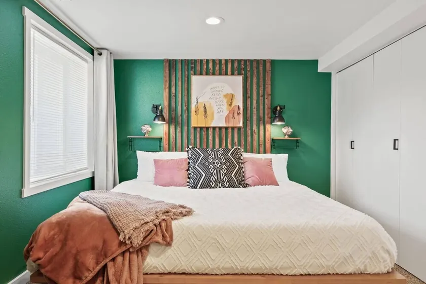 Bungalow 29 Chic Mins To Dwntwn Pet Friendly - Image 1