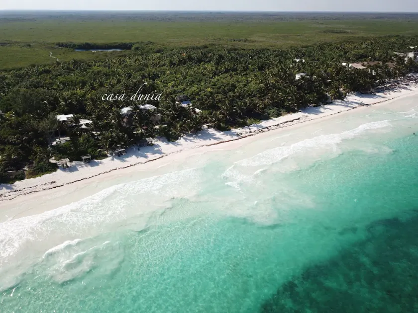 CASA DUNIA, Privat Beachfront Villa i Rancho San Eric på Tulum Beach - Image 1