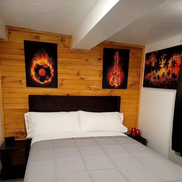 Hideaway 10 *Traverse City *Sleeping Bear Dunes  - Image 1