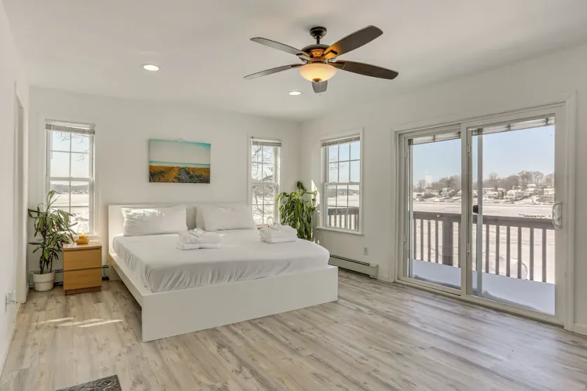 Game Room & Hot Tub: Family Gem on Lake Hopatcong - Image 1