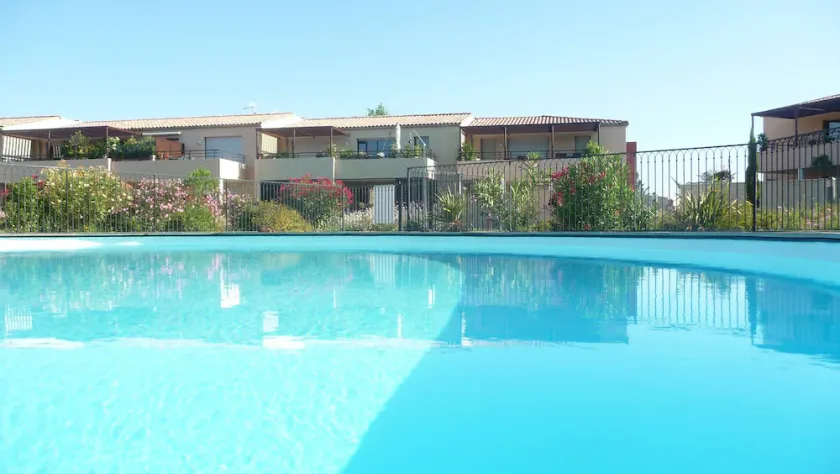 Ferienwohnung in Aigues Mortes mit Pool und Privatparkplatz - Image 1