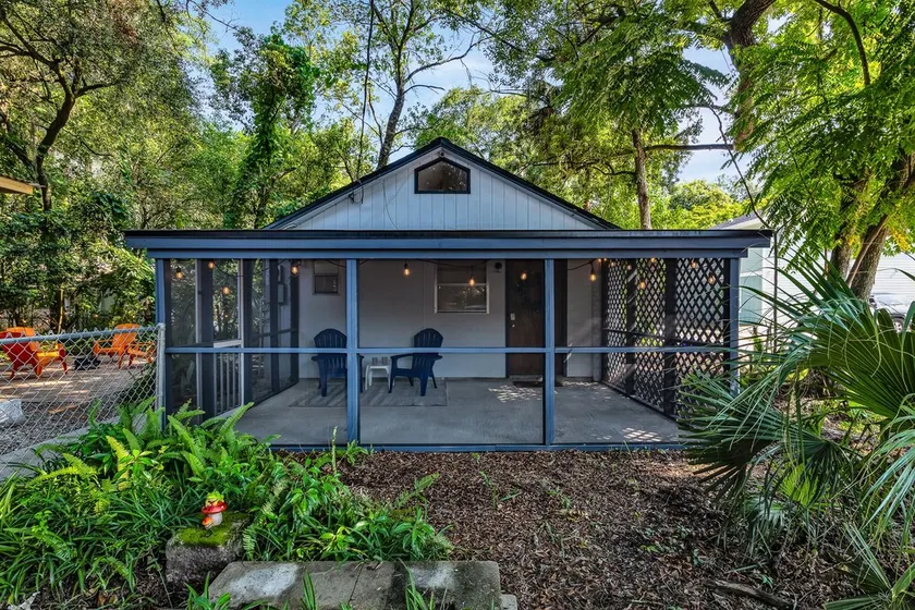 Campus Cottage - Quick Walk to UF - Image 1