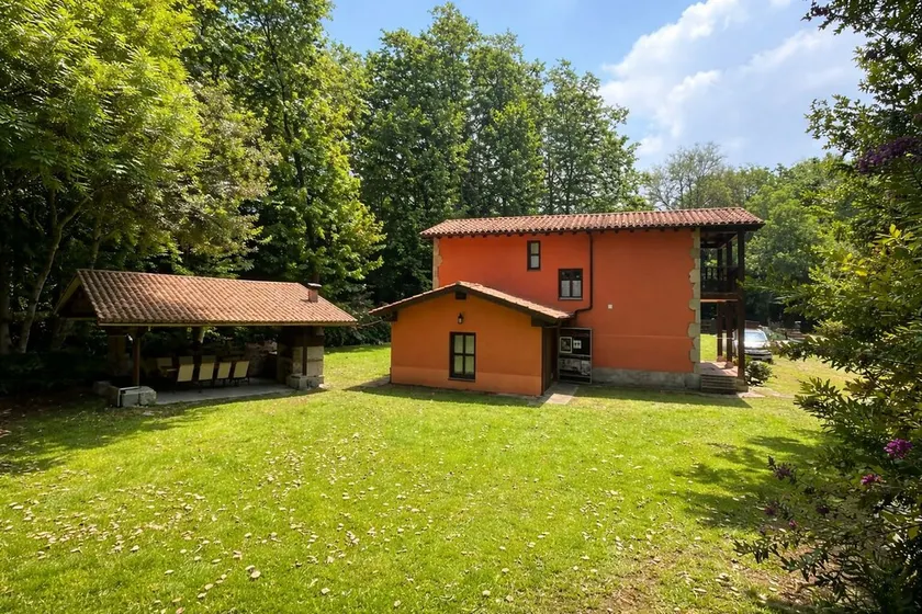 Llanes Villa con Piscina y Jardín – Las Ardillas - Image 1