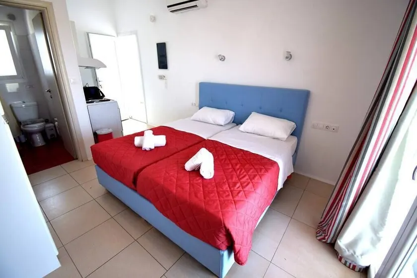 Fantastic studio apartment for 2 people, with - Image 1