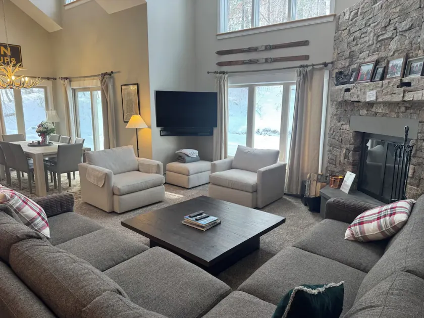 A1 Solitude.4 BDRM, ski in/out to main Solitude lift, pool/gym access. Parking! - Image 1