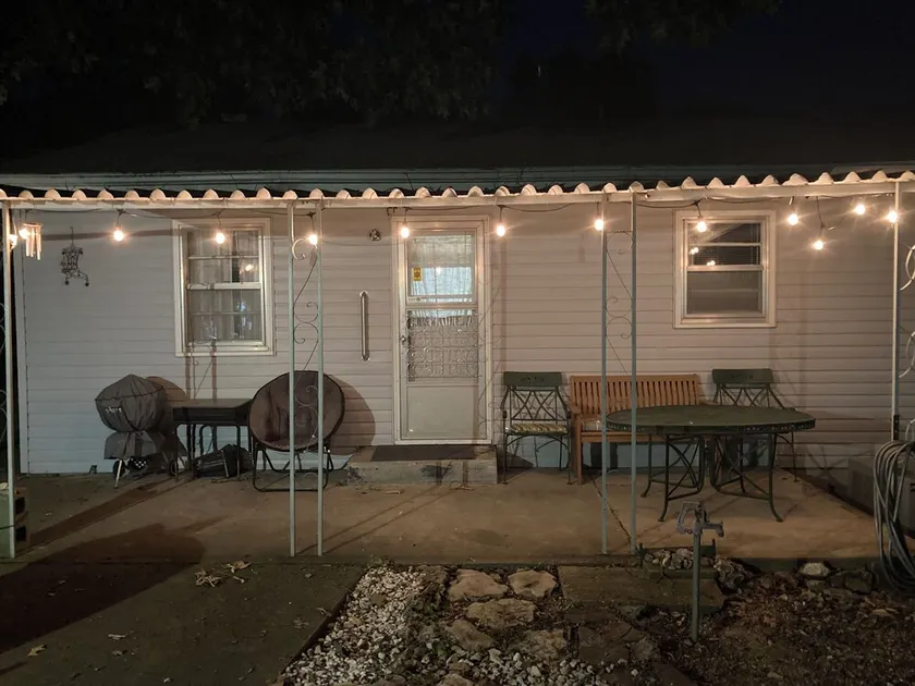 Pomme de Terre Lake Getaway: 5 Min walk to lake  – 15 Min drive to Lucas Oil - Image 1