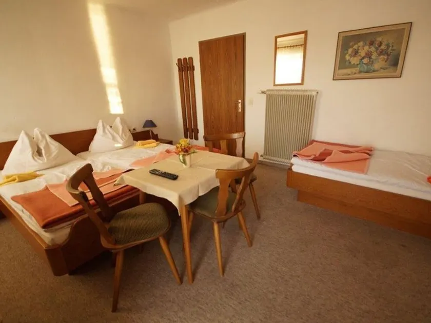 Three- and four-bed rooms 15 lake view - Gasthof zur Landeroith - Image 1