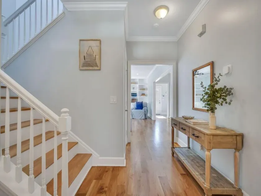 Coastal Quarters in Bluffton - Dog Friendly! Bluffton Park Lowcountry Charmer - Image 1