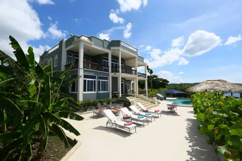 Villa privée côté mer - Image 1