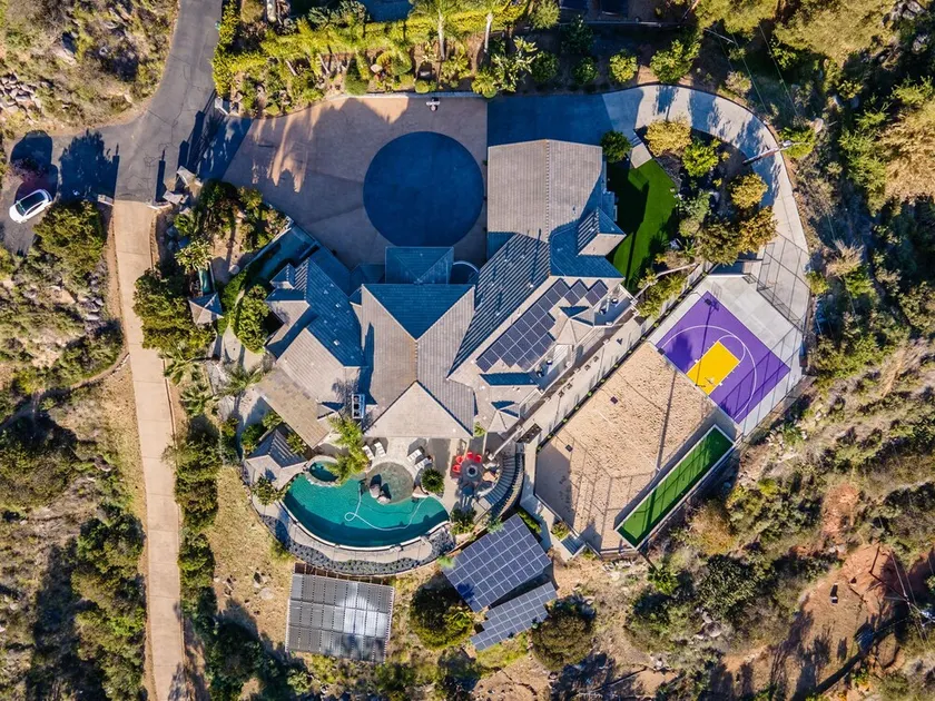 LUXURY 10,000 Sq FT DREAM HOME: MOVIE THEATER/POOL/GAME RM/VOLLEYBALL/BASKETBALL - Image 1
