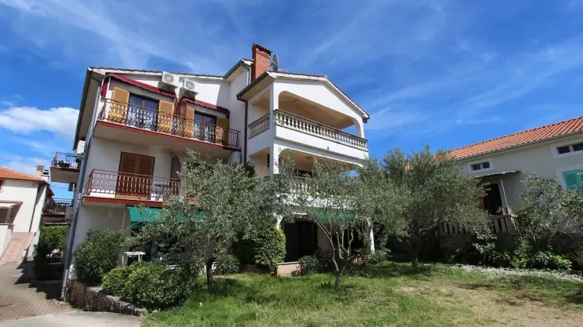 Studio apartment Jelka 1 for 2 people near the beach on the island of Krk - Image 1