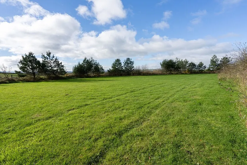 The Holmes Barn - Sleeps 16 - Pet friendly - Image 1