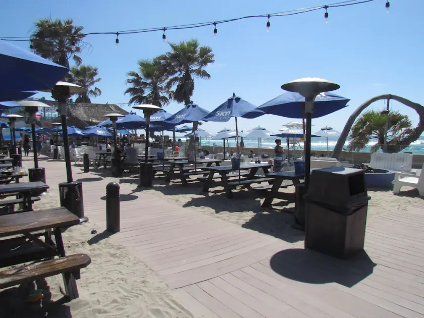 2 Bedroom Townhome 2 Mins. to the Beach - Image 1