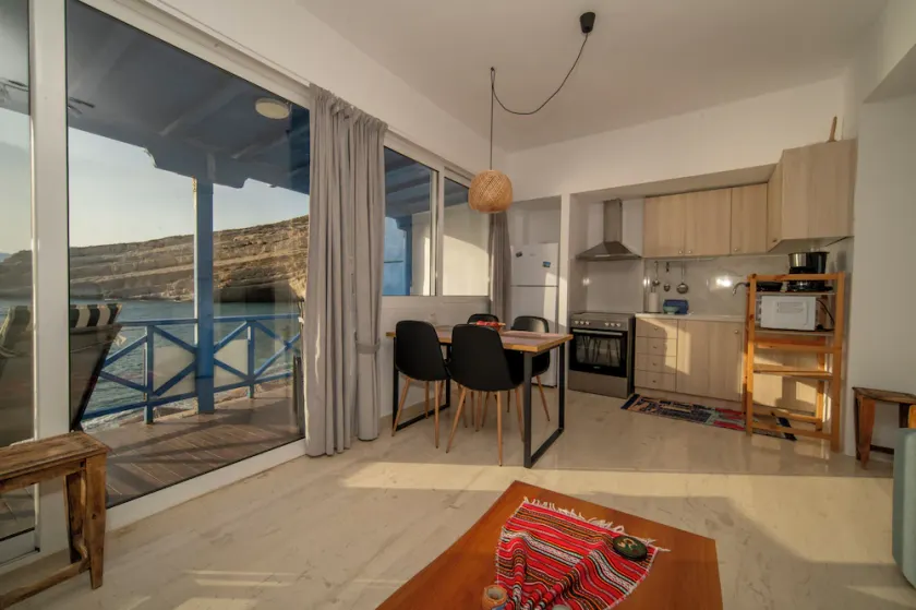 Teacher's Apartment - Image 1
