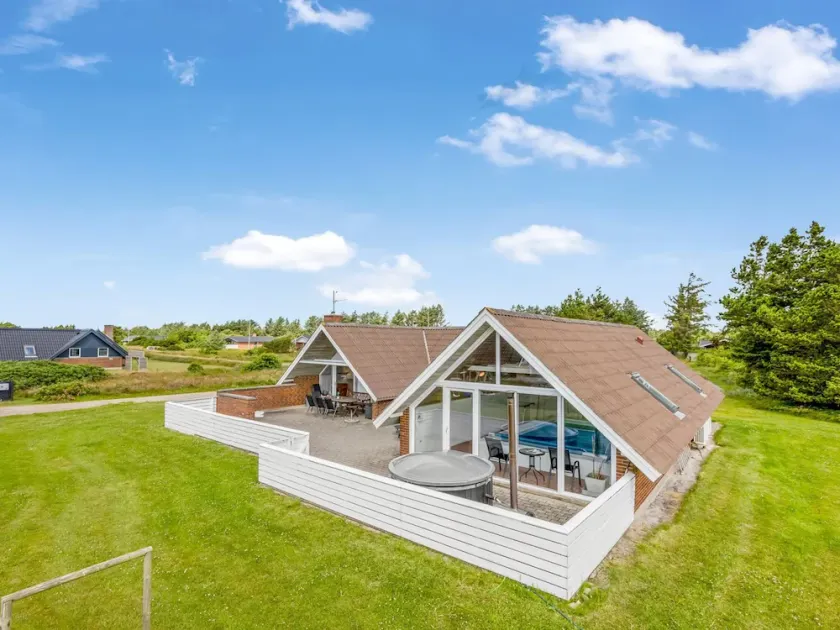 \"Tuomi\" - 900m from the sea by Interhome - Image 1