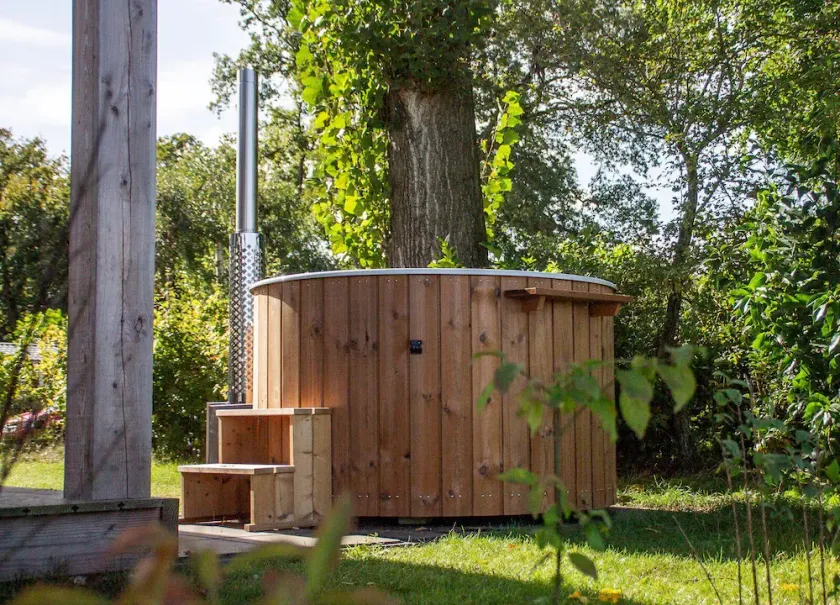 Tiny but extra finy, because of the hot tub at the cottage! - Image 1