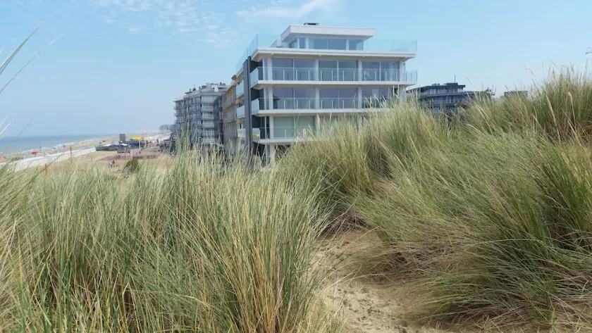 Wohnung direkt am Meer mit Balkon, sehr hell mit Garage - Image 1