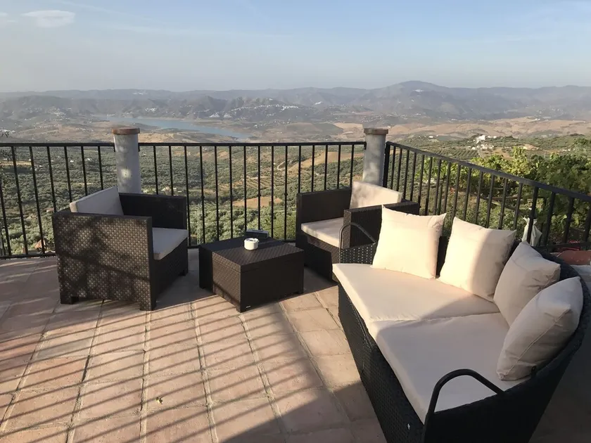 Rustikale spanische Villa mit Panoramablick auf die Berge - Image 1