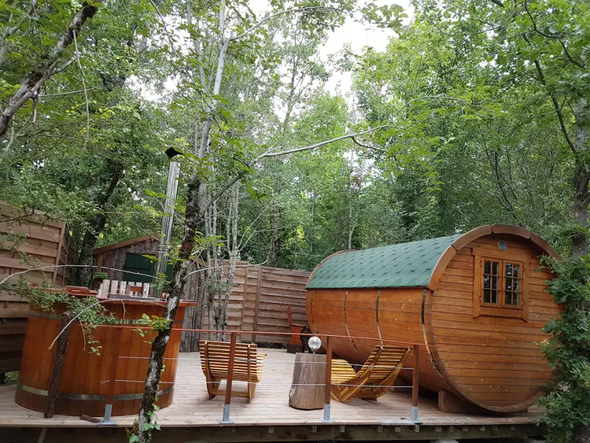 Unusual accommodation: Barrel with bathroom, terrace and private Nordic bath - Image 1