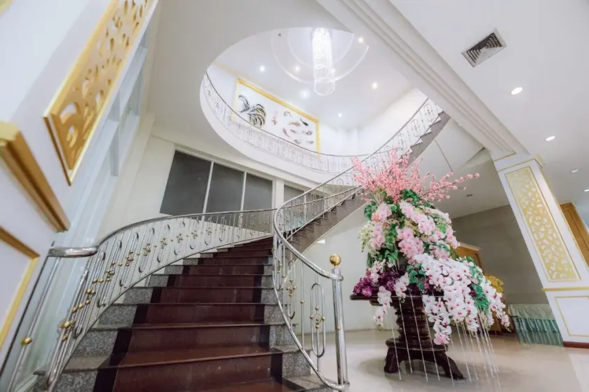 Morakot Hotel Chumphon - Image 1