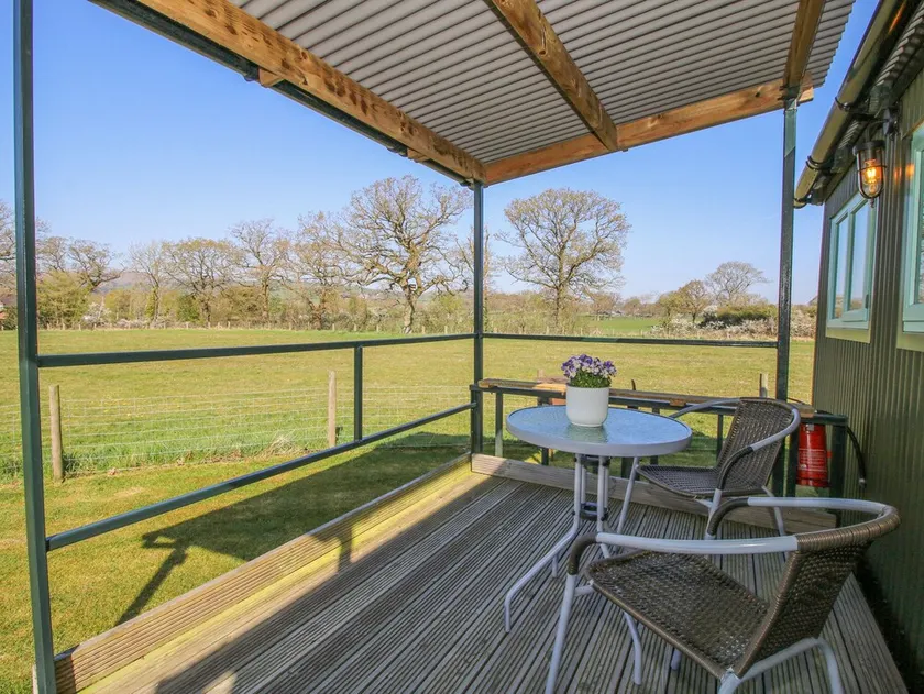 Gilberry Shepherds Hut - Image 1