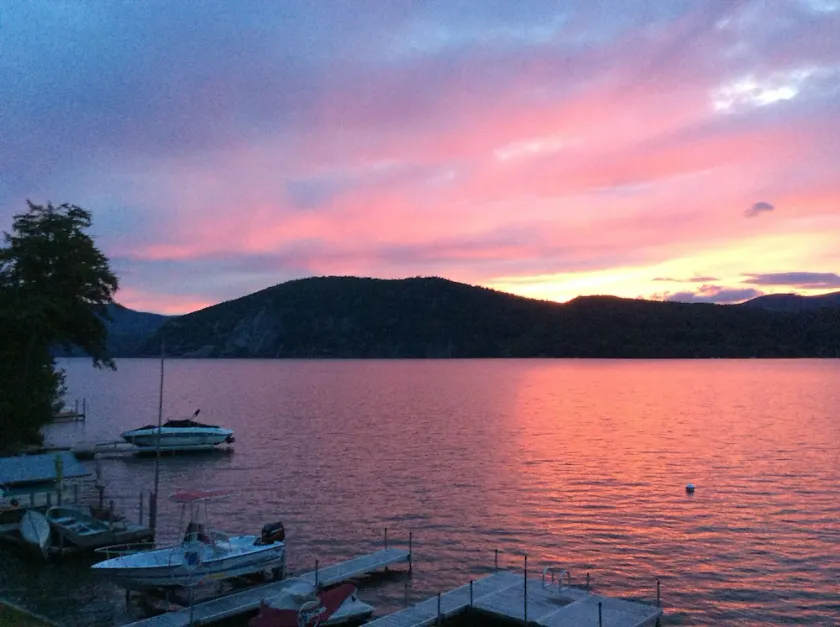 Breathtaking views from charming lakefront home on  beautiful Lake George - Image 1