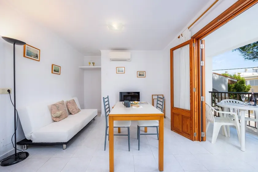 Holiday Apartment \"Mhm 3\" with Balcony & Wi-Fi - Image 1