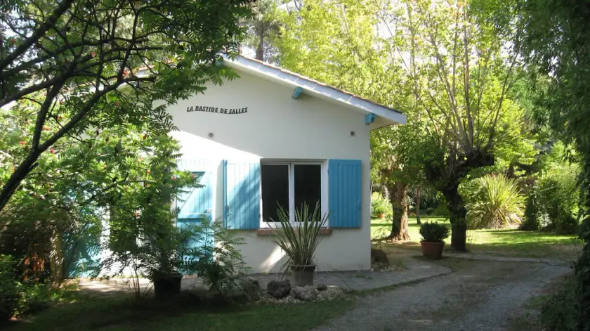 Gite LA Bastide DE Salles - Image 1