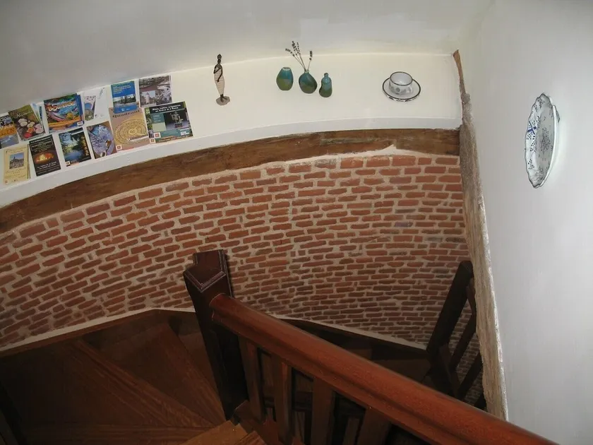 Gite la primavera, casa rotonda, tranquillo, ampio giardino, giochi, animali domestici benvenuti. - Image 1