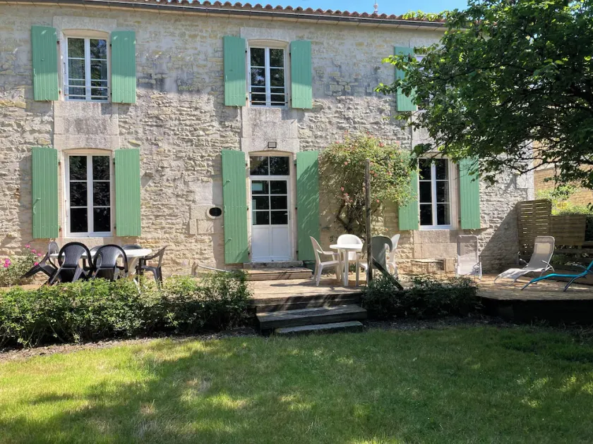 Witihin the marais poitevin, house with character is an enjoyable place to stay - Image 1
