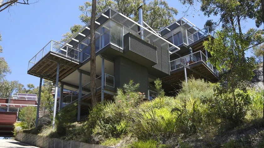Lorne Luxury - Image 1