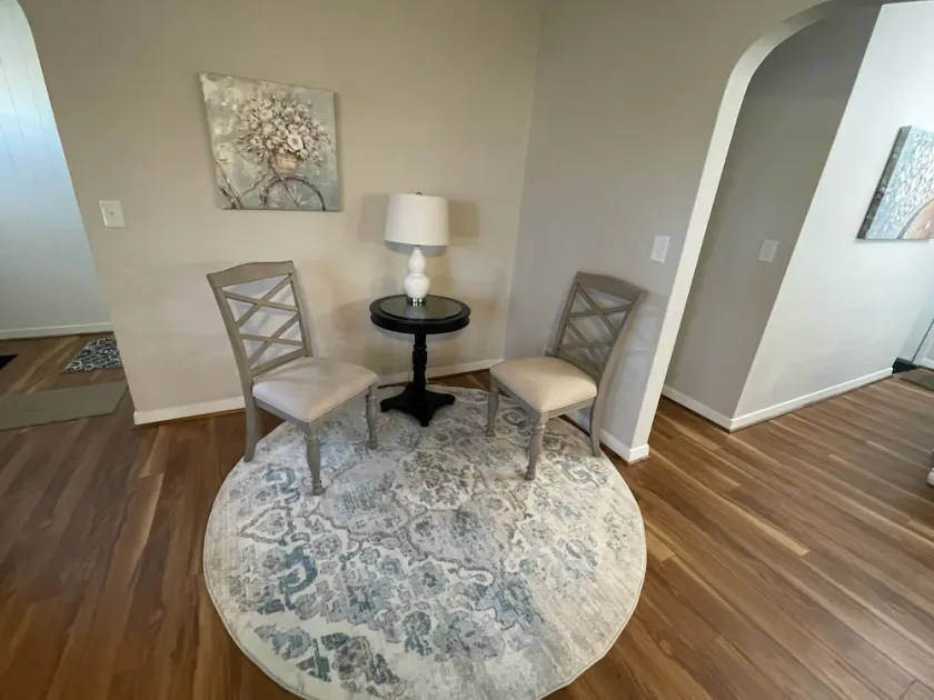 Quaint spacious remodeled home with attached garage, quiet small town get-away - Image 1
