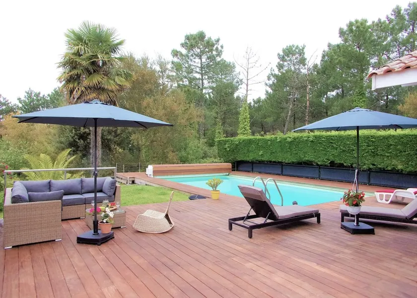 Beautiful Duplex House With Terrace and garden - Image 1