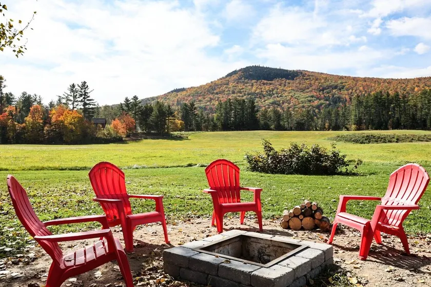 Large farmhouse on cattle farm - snowmobile, ski, hike, and more! - Image 1