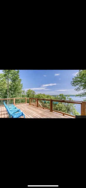 Cobby House  2 bedroom + Loft. (Just installed new 16 x 16  dock) - Image 1