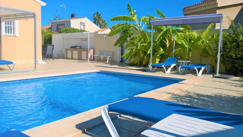 LUXUSVILLA-4 CHERS-HEIZTE PRIVATER POOL 10X4-STRÄNDE 500M-KLIMA-WIFI-BBQ - Image 1
