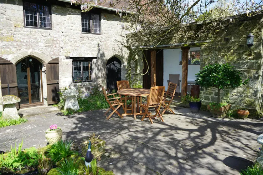 Historic 2bed - Traditional Countryside Retreat - Image 1