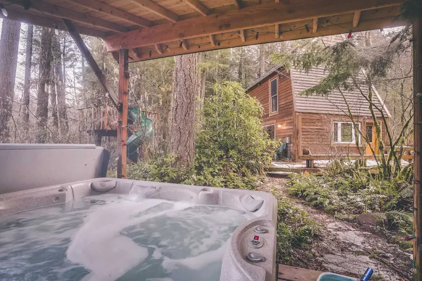 River Breeze Chalet - Meredith Lodging - Image 1
