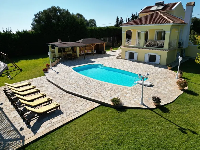 Morgorlwg Fila,Exclusive Secluded Villa With tranquil setting Stunning Sea views - Image 1