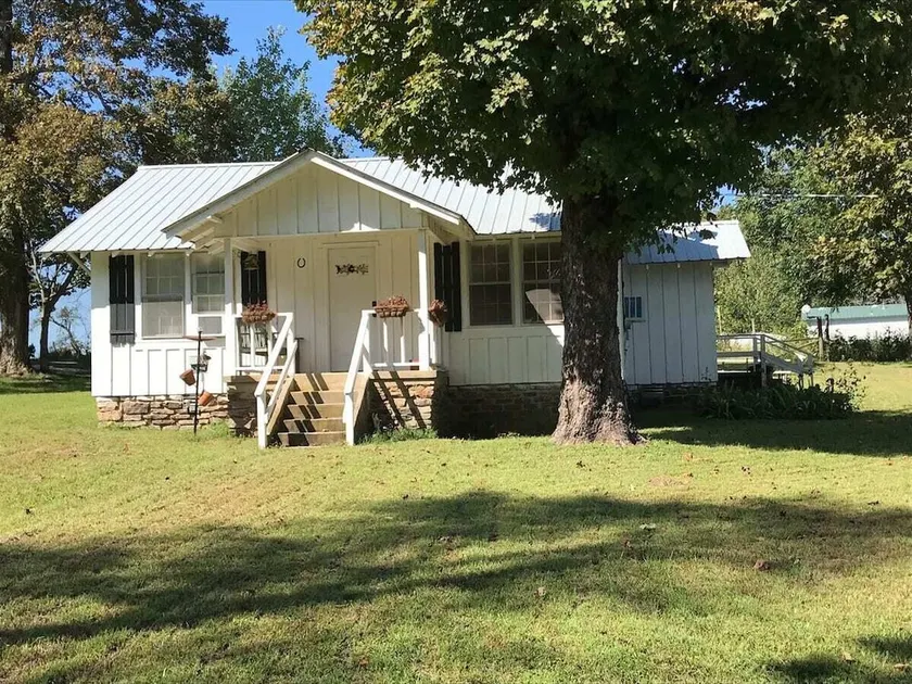Christopher's cottage - Image 1