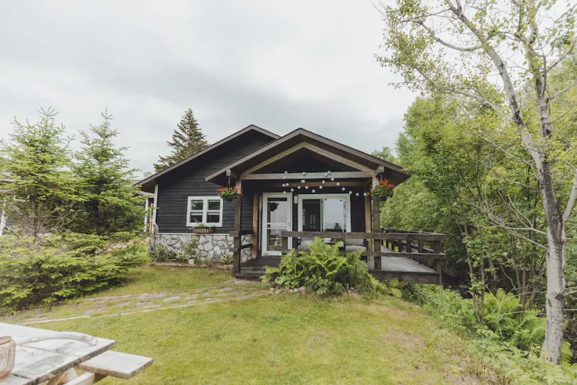 Charming LAKE SUPERIOR Beach Cottage in Keweenaw, near Calumet. NORTHERN LIGHTS! - Image 1