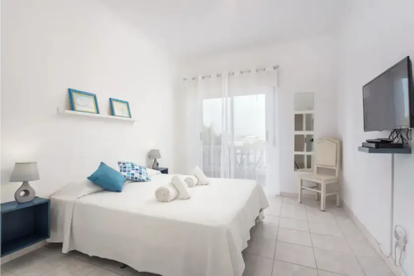 Blife Aerya private rooms - Airport stay - Image 1