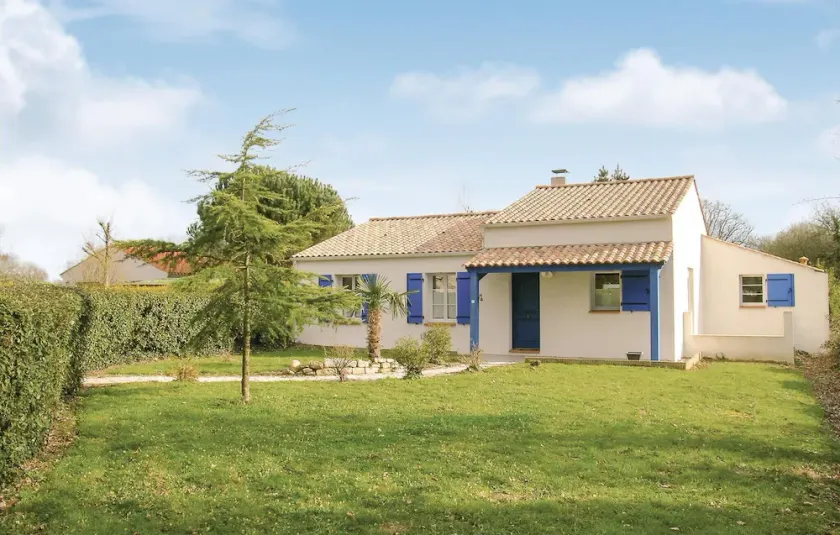 Nice home in St Maixent sur Vie - Image 1