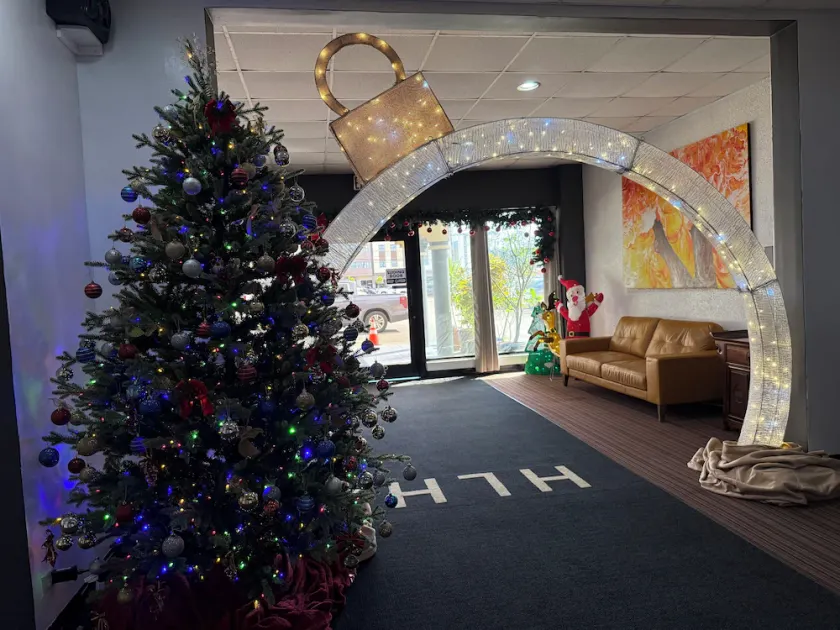 New Harmon Loop Hotel - Image 1