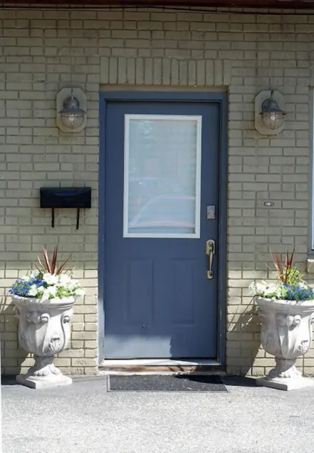 Elegant, Downtown 2-Bedroom Apartment.  Recently updated.  Center of downtown. - Image 1
