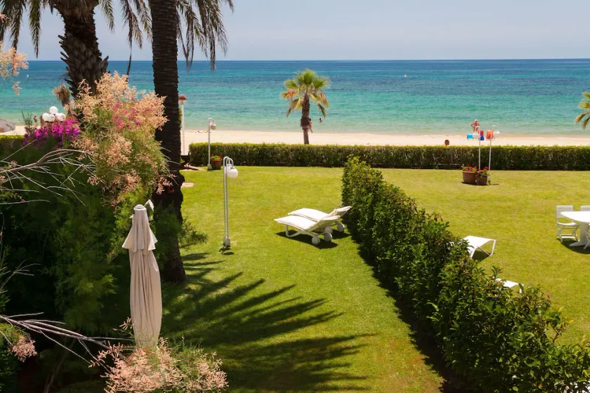 Mediterranes Haus direkt am Strand: CASA GERANIS - Image 1