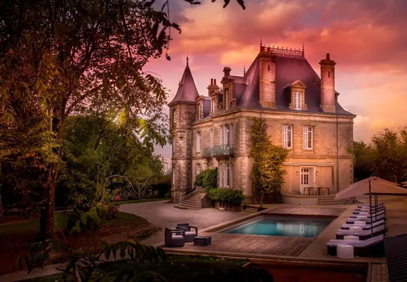 Le Château des Tourelles en Vendée - Image 1