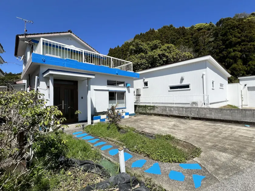A tranquil retreat in the nice city of Miyazaki,embraced by the beauty of nature - Image 1