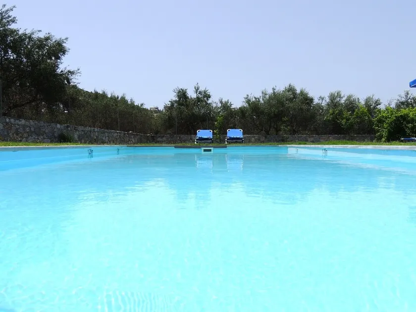 Private pool, & large garden - 100m from beach, tavernas & shops in Almyrida. - Image 1