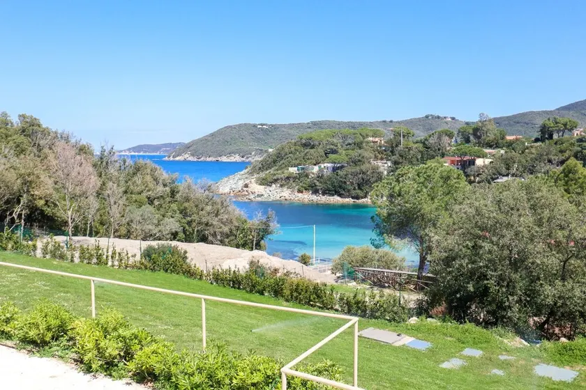 Luxusapartment mit privatem Zugang zum Meer. - Image 1